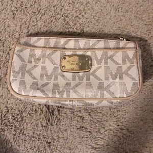 Michael Kors Bags - Michael Kors makeup bag Michael Kors Bags - Michael Kors makeup bag
